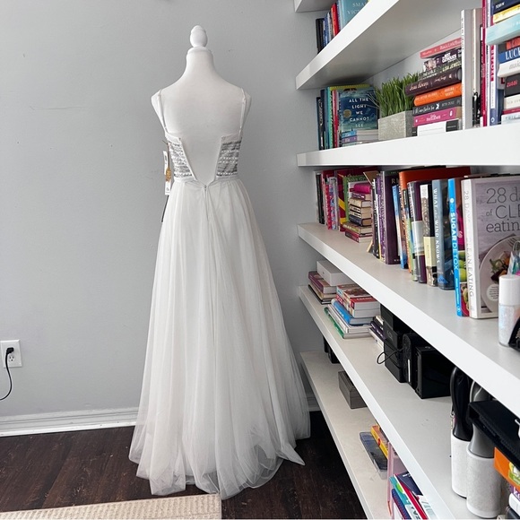 TLC Say Yes To The prom White Gown with Beaded Details size 1 - Picture 7 of 15
